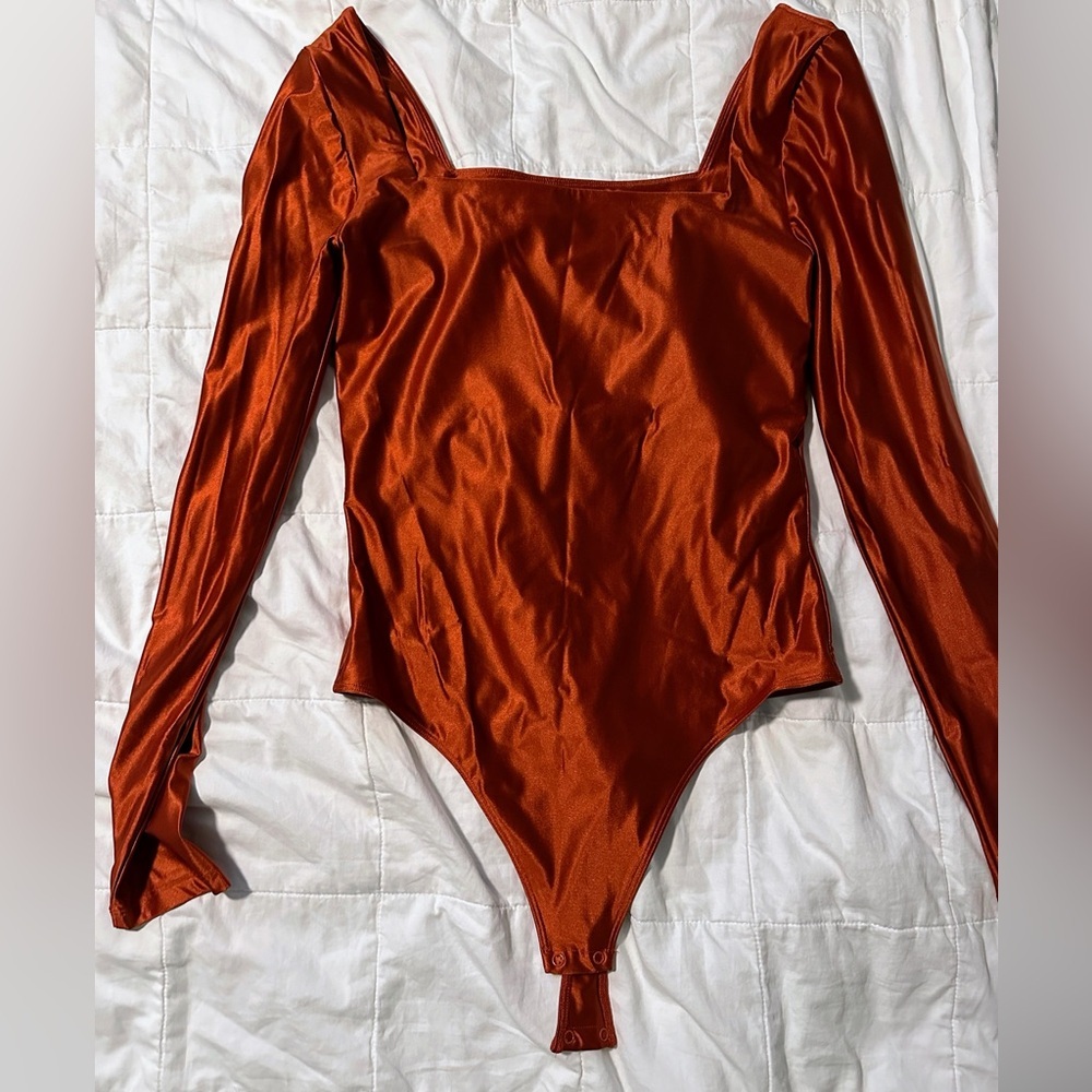 Aritzia Babaton | Bodysuit | Red | M
